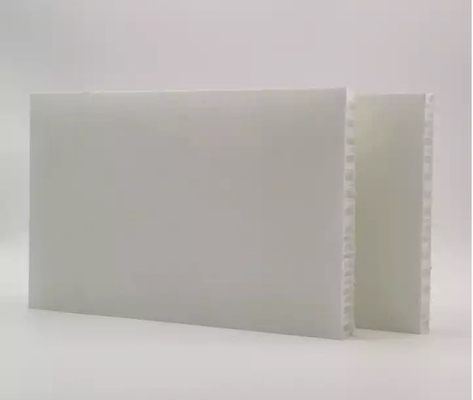 La fibra de vidrio ligera modificada para requisitos particulares del polipropileno reforzó el panel del panal para Shuttering plástico